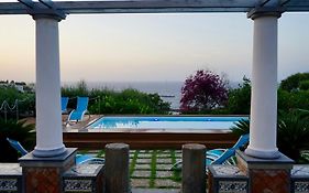 Villa capri con giardino e piscina
